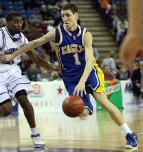 世体：费兰的出色表现让巴萨内部讨论是否要大手笔买前锋（世体：费兰状态火热，巴萨权衡是否还要豪掷重金引进前锋）