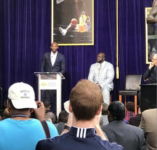 杜兰特篮下补篮，逆转比赛（杜兰特补篮扭转战局）