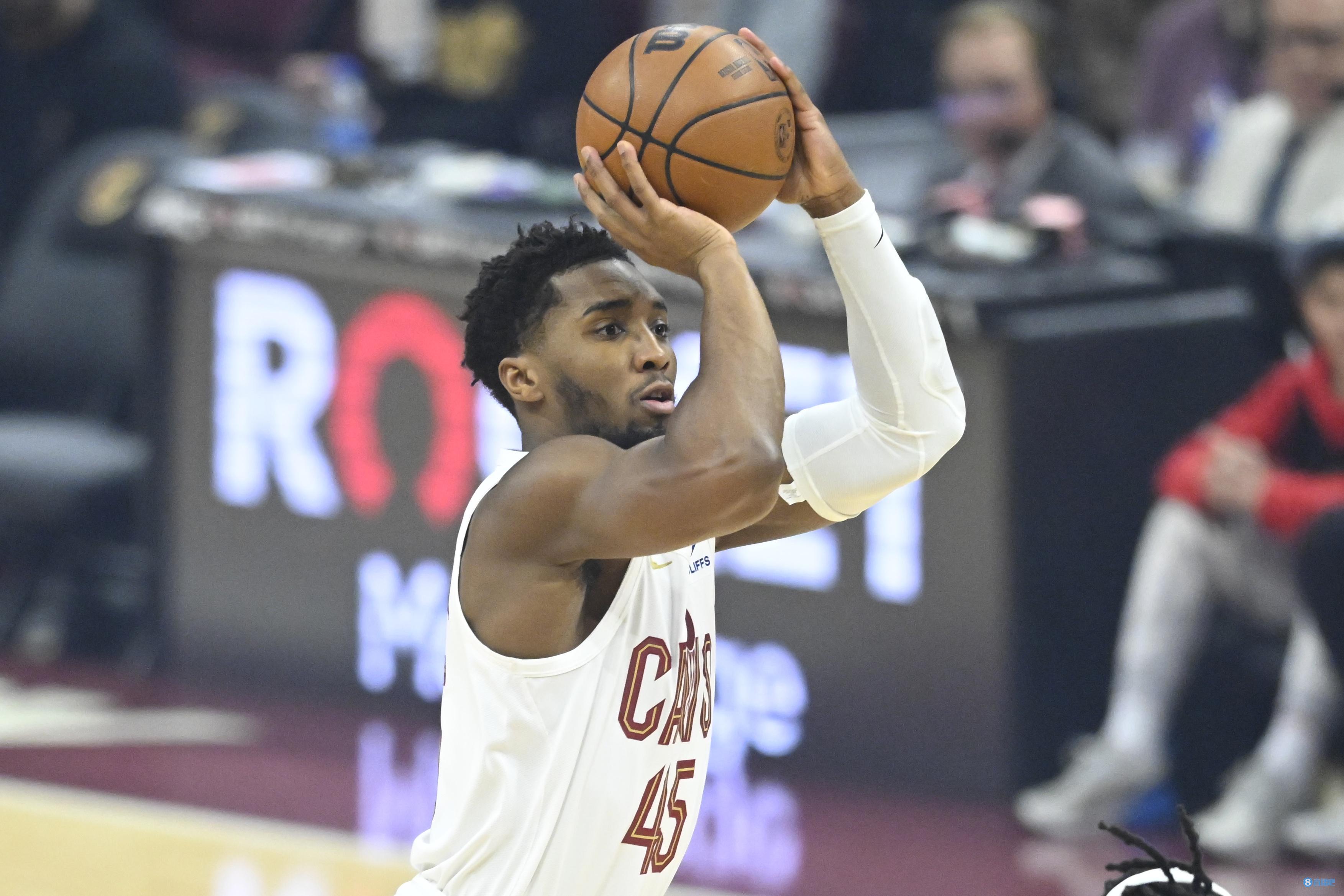 早报：拜仁的四线一十六胜，在我的肩膀上扛着！（早报：拜仁四线豪取16胜，我把重任扛在肩上！）