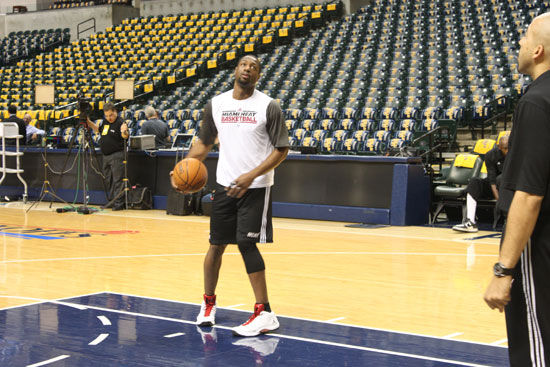 那不勒斯官方：吉尔摩周一将接受手术；据悉将缺阵至明年一月（那不勒斯通报：吉尔摩周一手术，或将缺阵至明年一月）