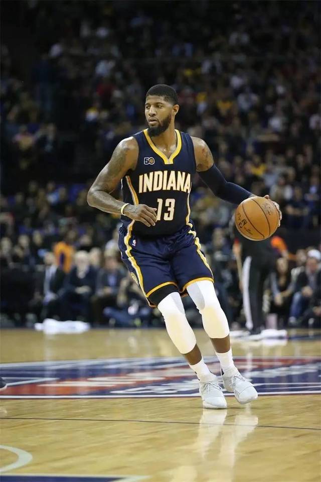 阿利松：我们仍支持主教练，相信他能帮我们扭转局势（阿利松：球队坚定支持主帅，坚信他能带队走出困境）