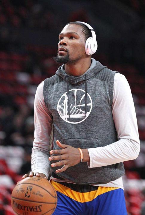 篮球变向突破的核心技巧（篮球变向突破关键要诀）