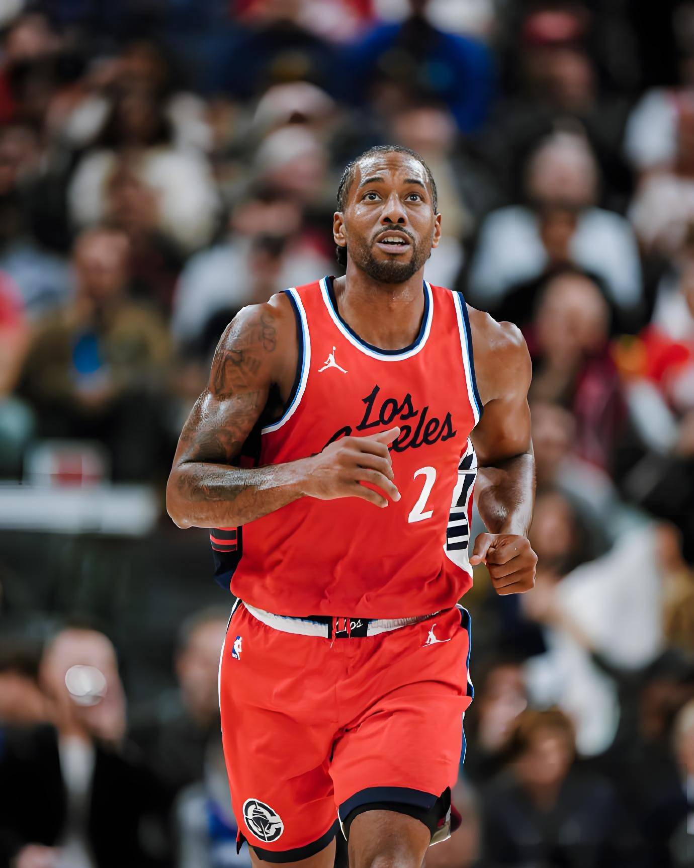 美因茨主帅：战胜拜仁并不是没可能，球队要保持积极心态面对（美因茨主帅：击败拜仁并非不可能，全队需以积极心态迎战）